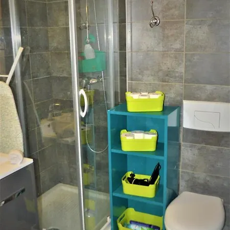 Charles De Gaulle - Vieux Port Apartment