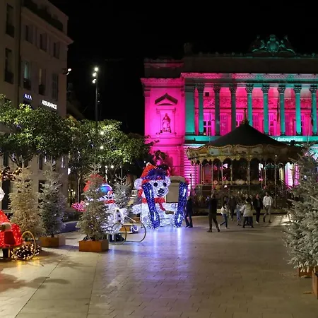 Charles De Gaulle - Vieux Port 아파트